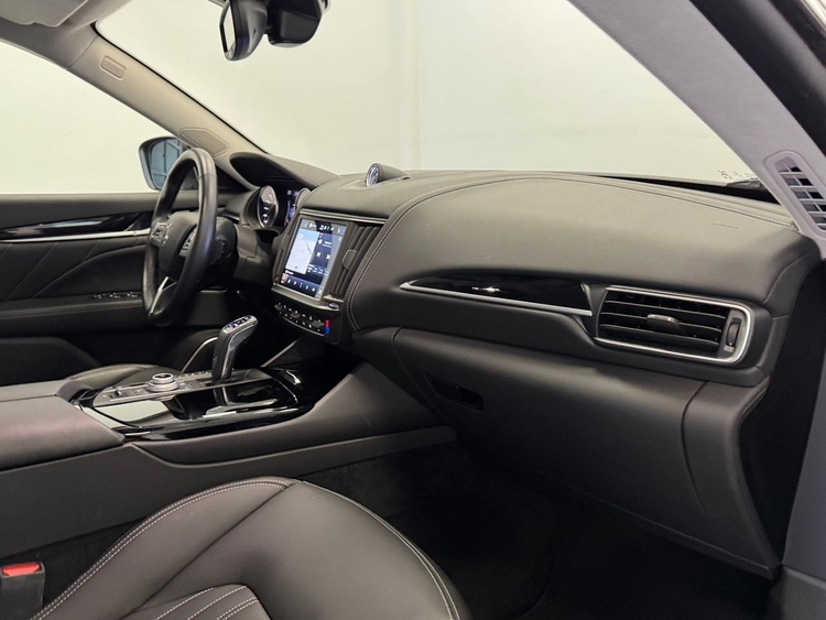 Maserati Levante LEVANTE GRANLUSSO 3.0 V6 foto 13