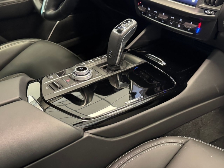 Maserati Levante LEVANTE GRANLUSSO 3.0 V6 foto 40