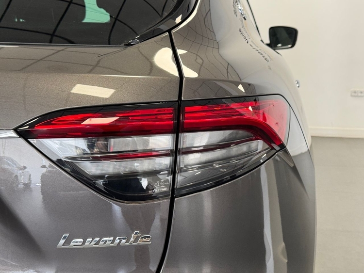 Maserati Levante LEVANTE GRANLUSSO 3.0 V6 foto 46