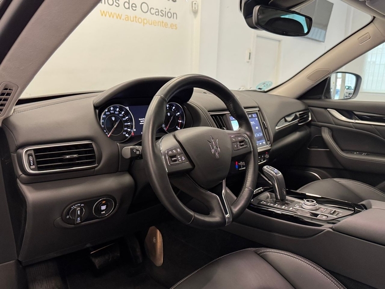 Maserati Levante LEVANTE GRANLUSSO 3.0 V6 foto 8