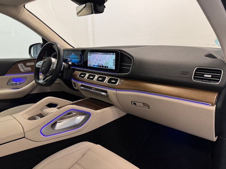 Mercedes GLS AMG 4MATIC 400D foto 30