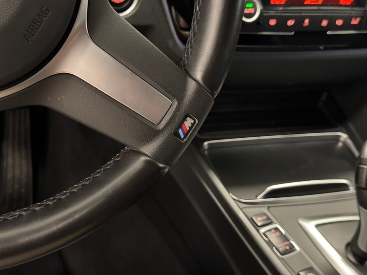 BMW Serie 3 318D AUTO M foto 24