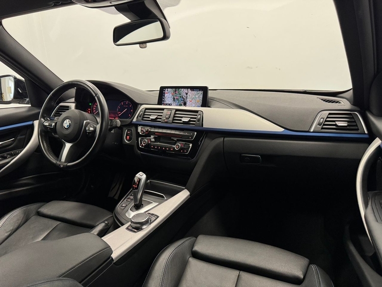 BMW Serie 3 318D AUTO M foto 11