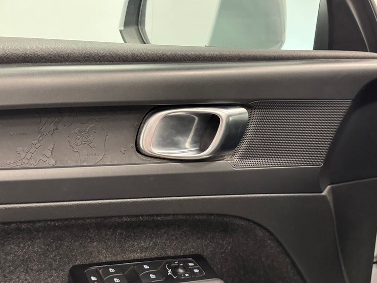 Volvo XC40 MOMENTUM CORE AUTO foto 15