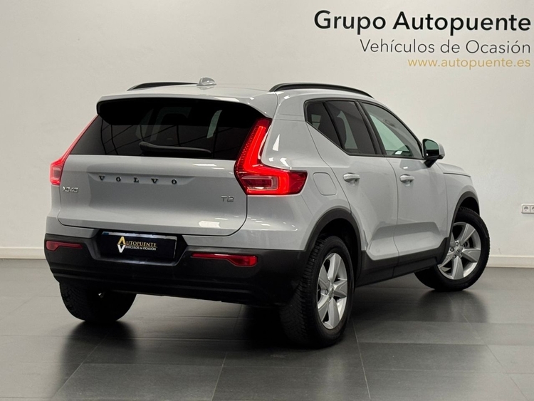Volvo XC40 MOMENTUM CORE AUTO foto 4