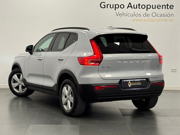 Volvo XC40 MOMENTUM CORE AUTO foto 5