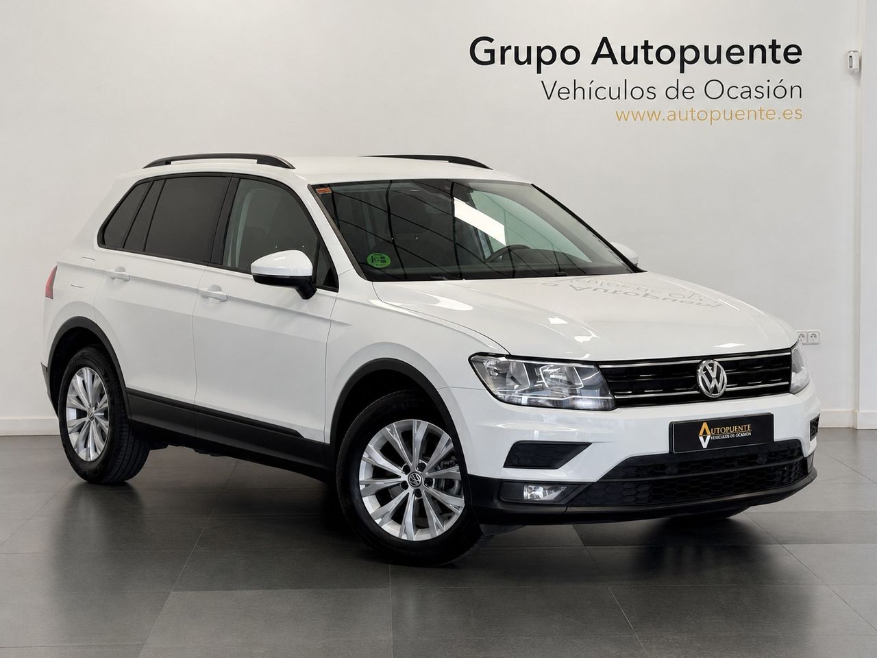Volkswagen Tiguan ADVANCED foto 2
