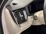 Volvo V60 ULTIMATE AUTO  B4 D miniatura 16