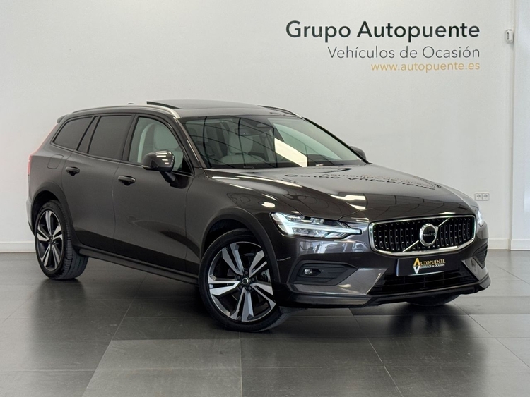 Volvo V60 ULTIMATE AUTO  B4 D foto 2