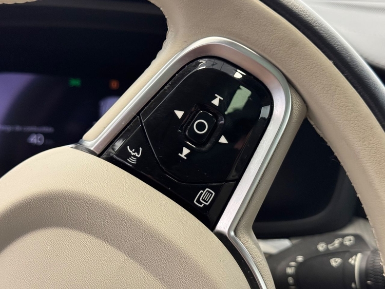 Volvo V60 ULTIMATE AUTO  B4 D foto 23