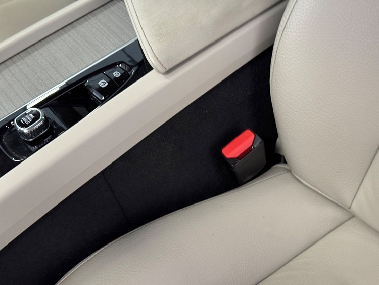 Volvo V60 ULTIMATE AUTO  B4 D foto 24