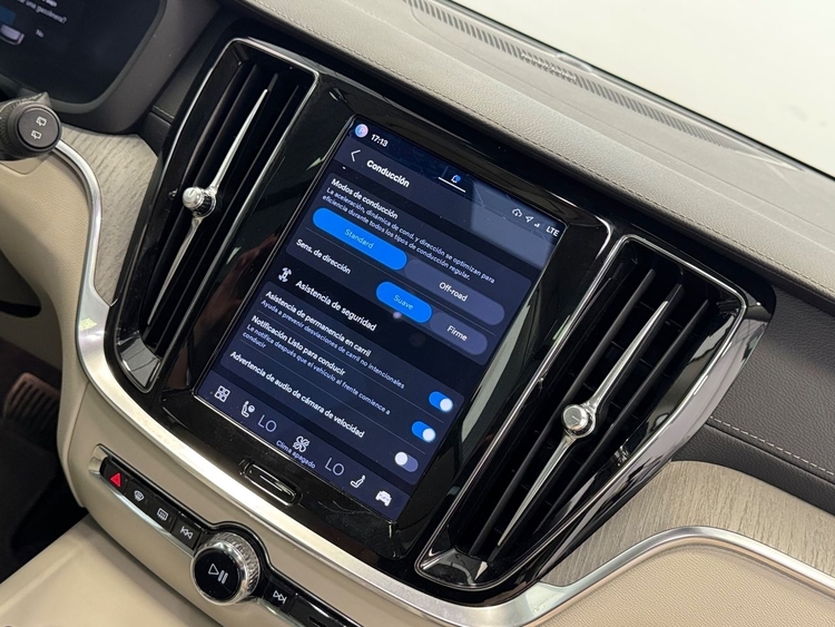 Volvo V60 ULTIMATE AUTO  B4 D foto 41