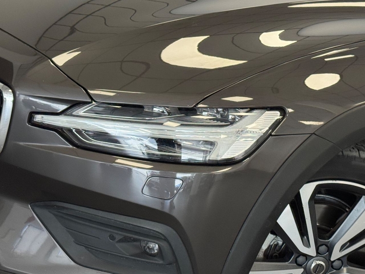 Volvo V60 ULTIMATE AUTO  B4 D foto 8