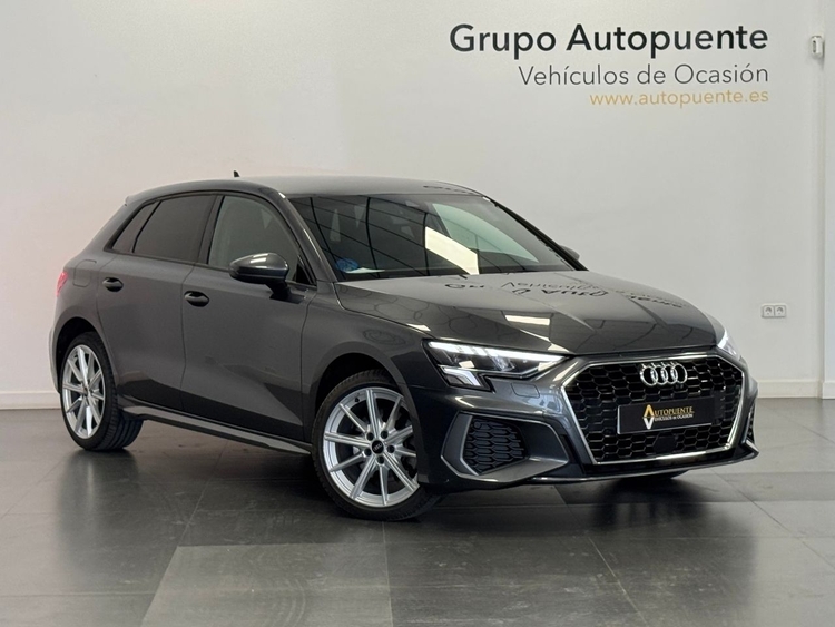 Audi A3 S-LINE  40TFSI E foto 2