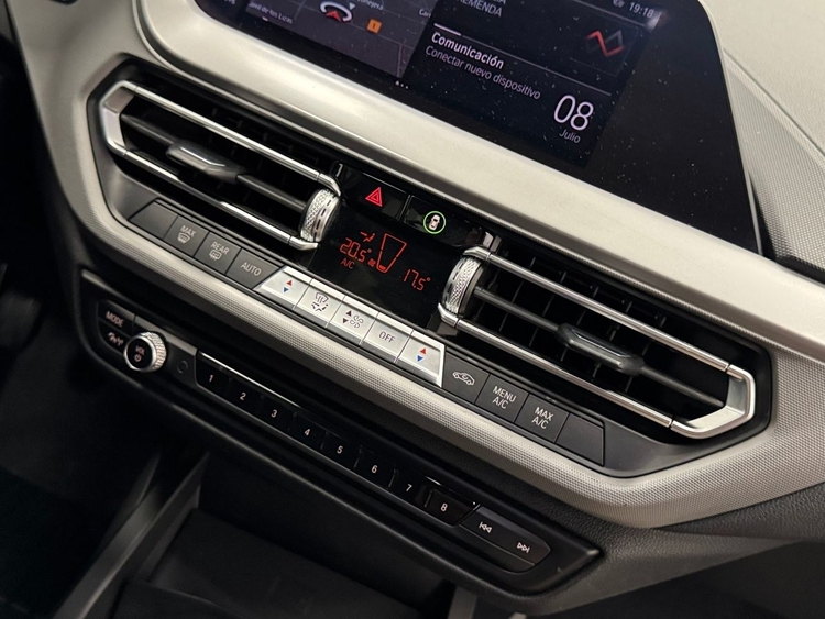 BMW Serie 1 118D foto 28