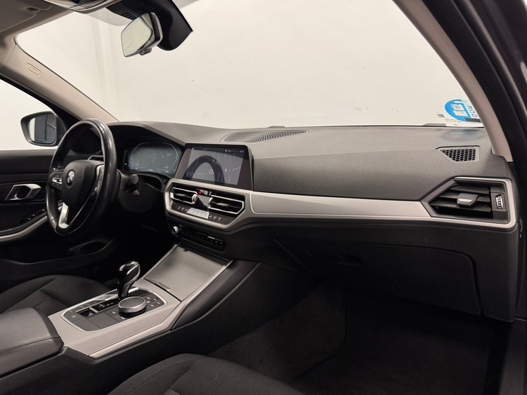 BMW Serie 3 320D AUTO foto 13