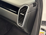 Porsche Cayenne E-HYBRID miniatura 28