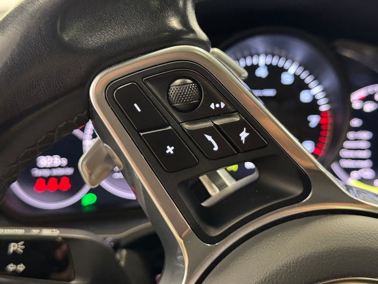 Porsche Cayenne E-HYBRID foto 20