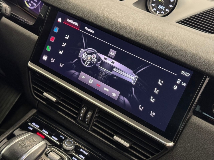 Porsche Cayenne E-HYBRID foto 35