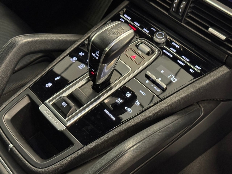 Porsche Cayenne E-HYBRID foto 38
