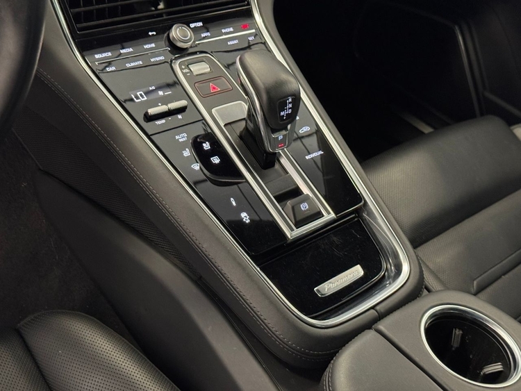Porsche Panamera 4 E-HYBRID foto 22