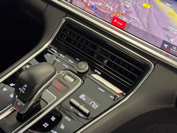 Porsche Panamera 4 E-HYBRID foto 36