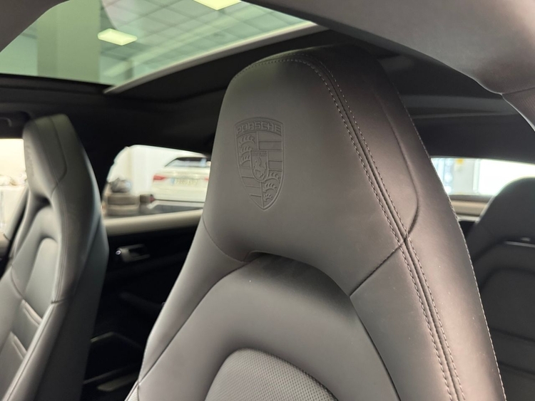 Porsche Panamera 4 E-HYBRID foto 42