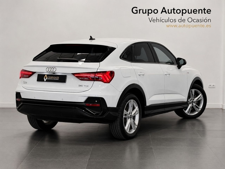 Audi Q3 S LINE BLACK LINE foto 4