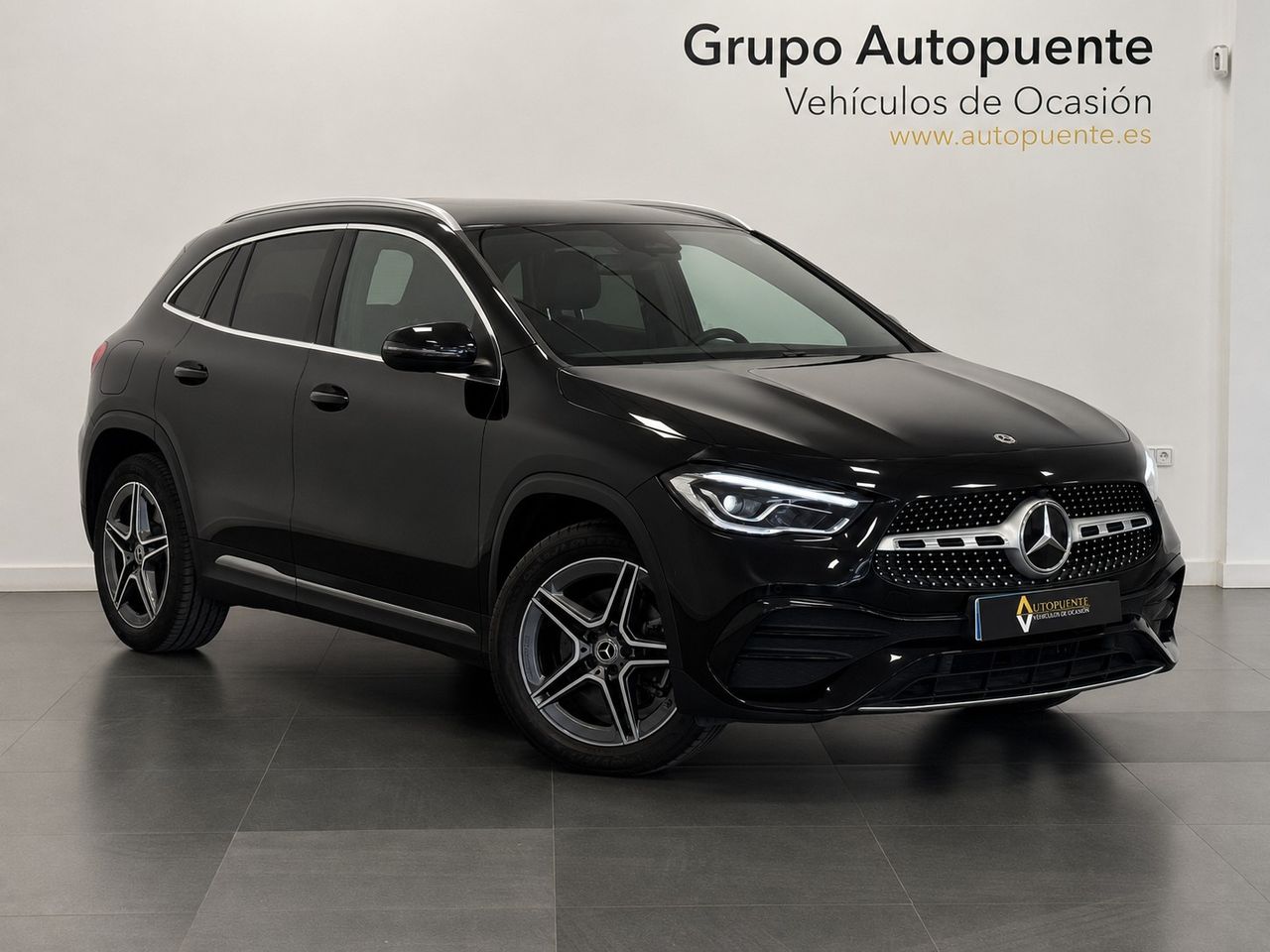 Mercedes GLA 250E AMG miniatura 2