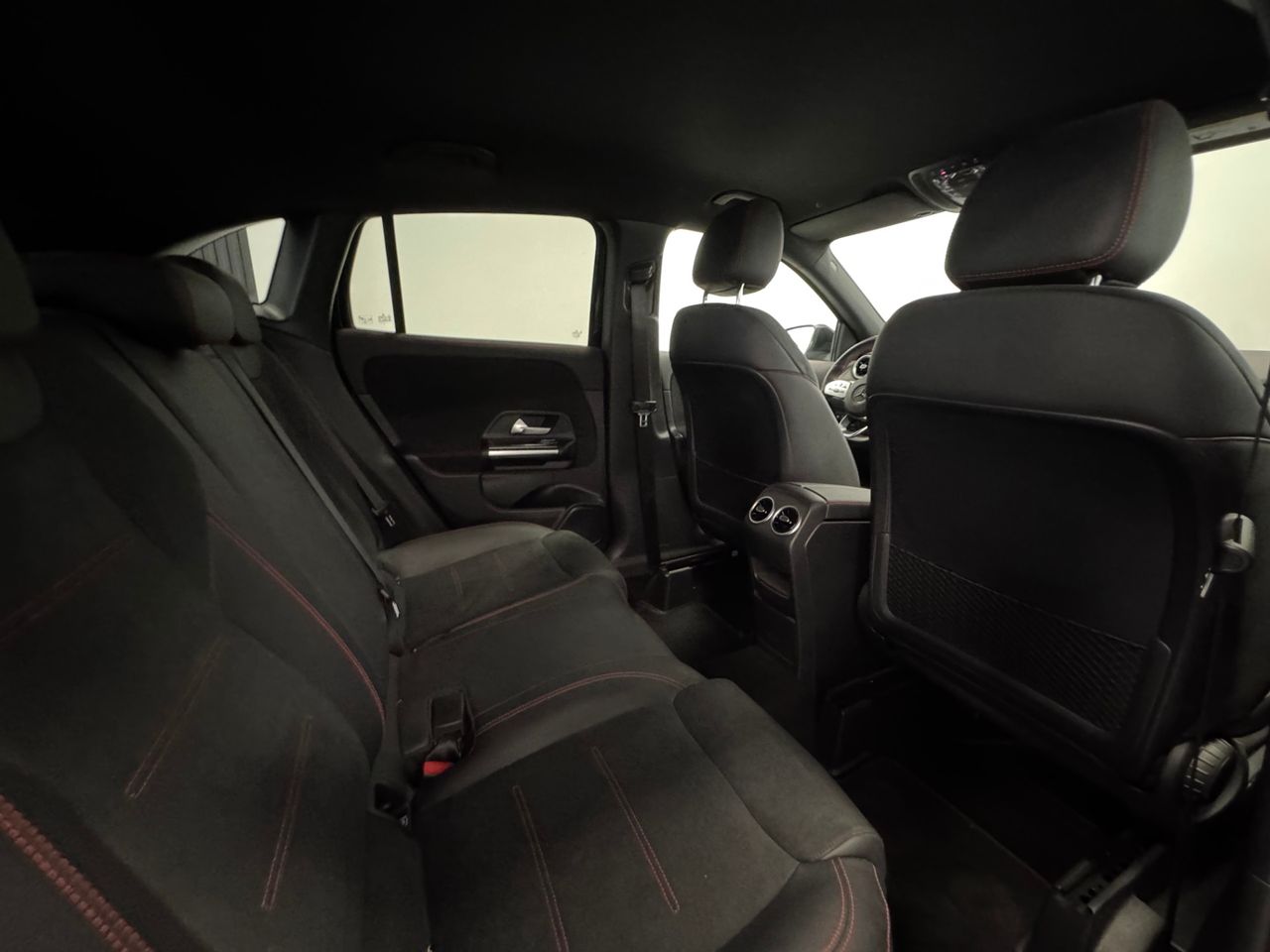 Mercedes GLA 250E AMG miniatura 42