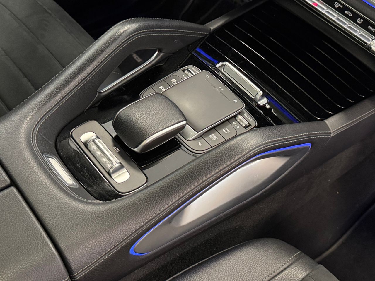 Mercedes GLE 300D 4MATIC AMG miniatura 46