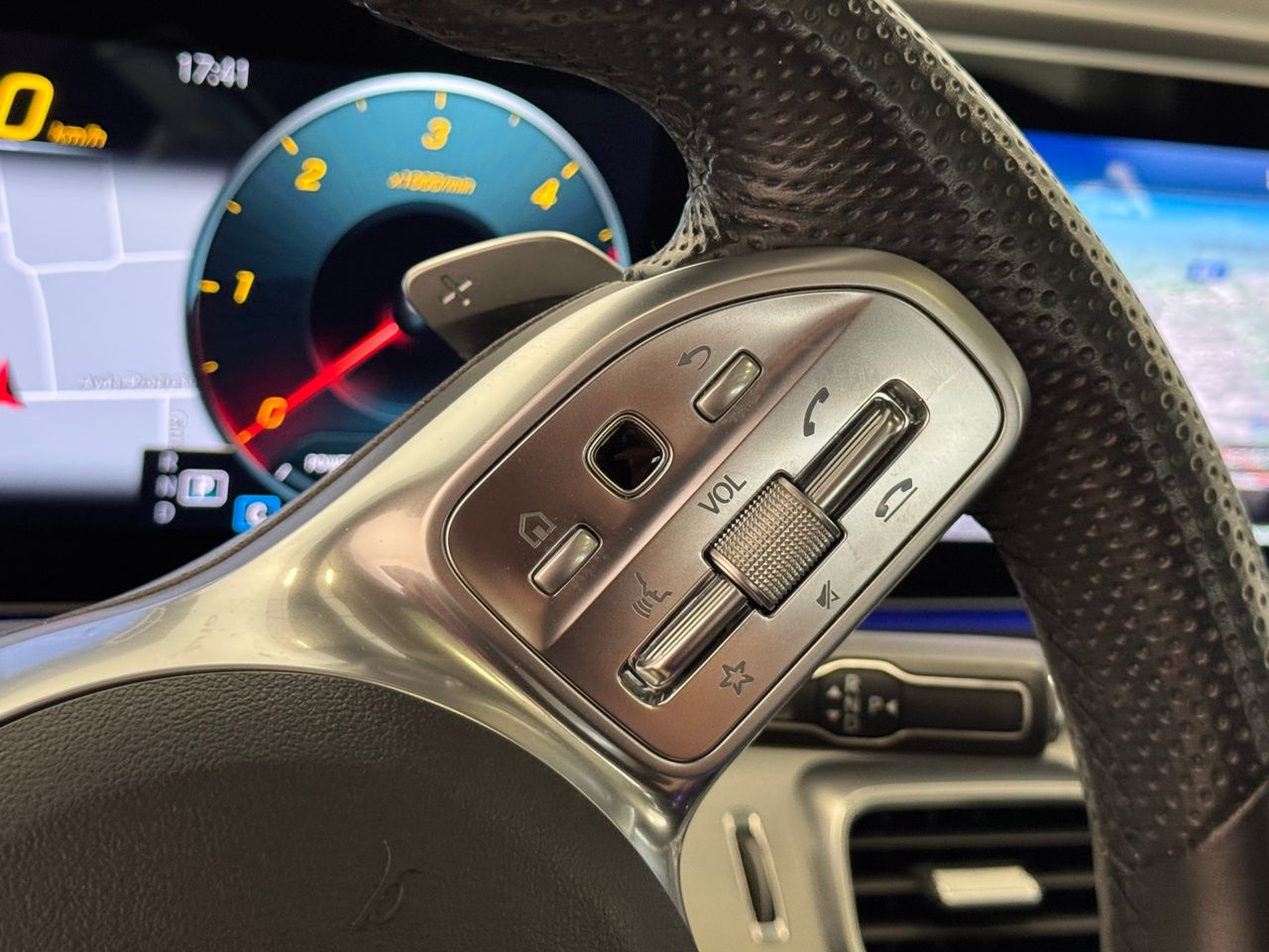 Mercedes GLE 300D 4MATIC AMG foto 25
