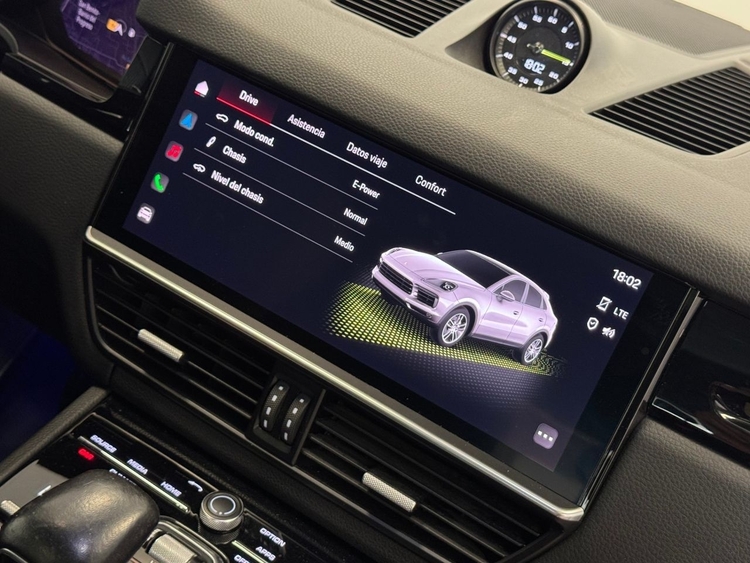 Porsche Cayenne E-HYBRID foto 26