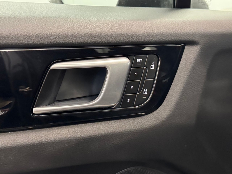 Porsche Cayenne E-HYBRID foto 17