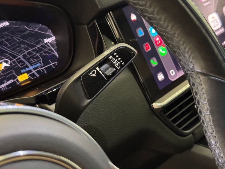 Porsche Cayenne E-HYBRID foto 22