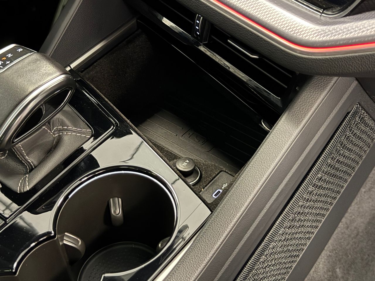 Volkswagen Touareg R V6 TIP 4M miniatura 41