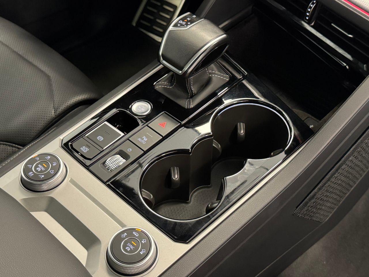 Volkswagen Touareg R V6 TIP 4M miniatura 43