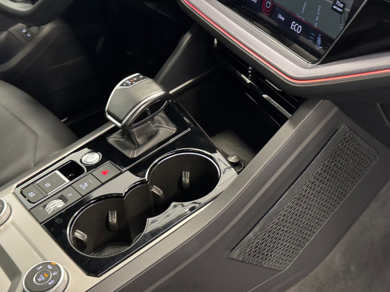 Volkswagen Touareg R V6 TIP 4M miniatura 46