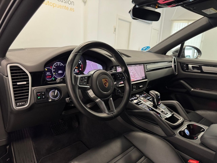 Porsche Cayenne E-HYBRID foto 8