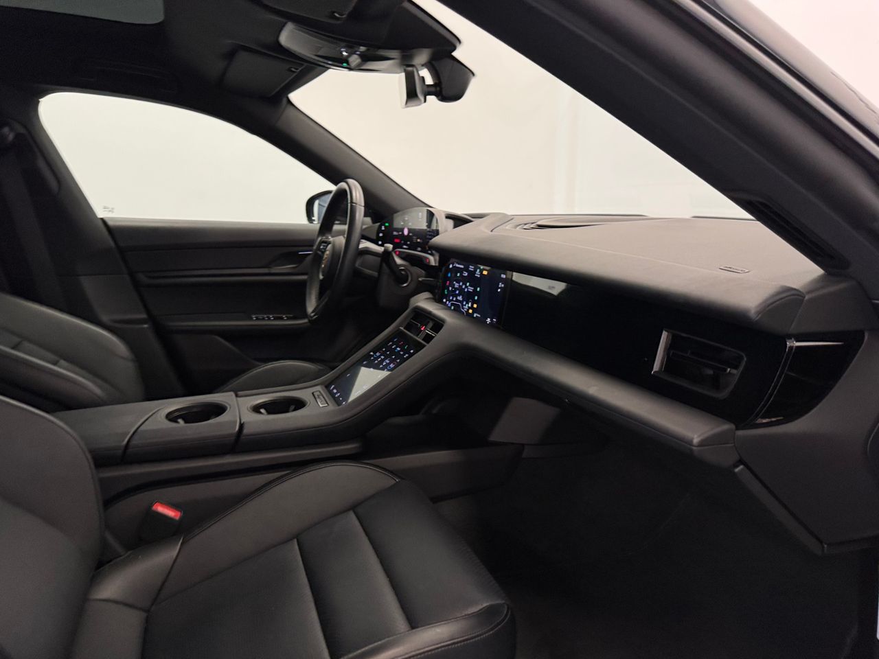 Porsche Taycan TAYCAN miniatura 29