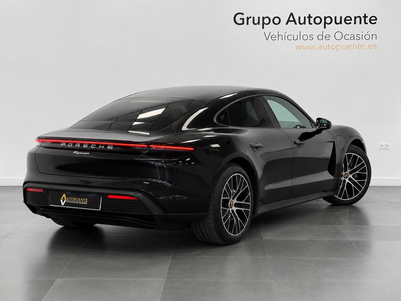 Porsche Taycan TAYCAN foto 4