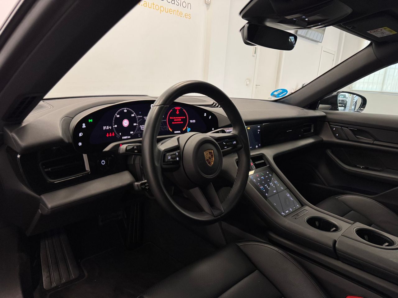 Porsche Taycan TAYCAN foto 8