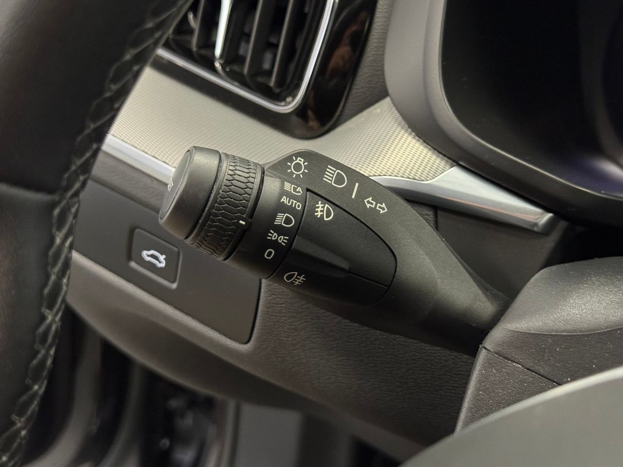 Volvo XC60 Plus Bright Auto miniatura 20