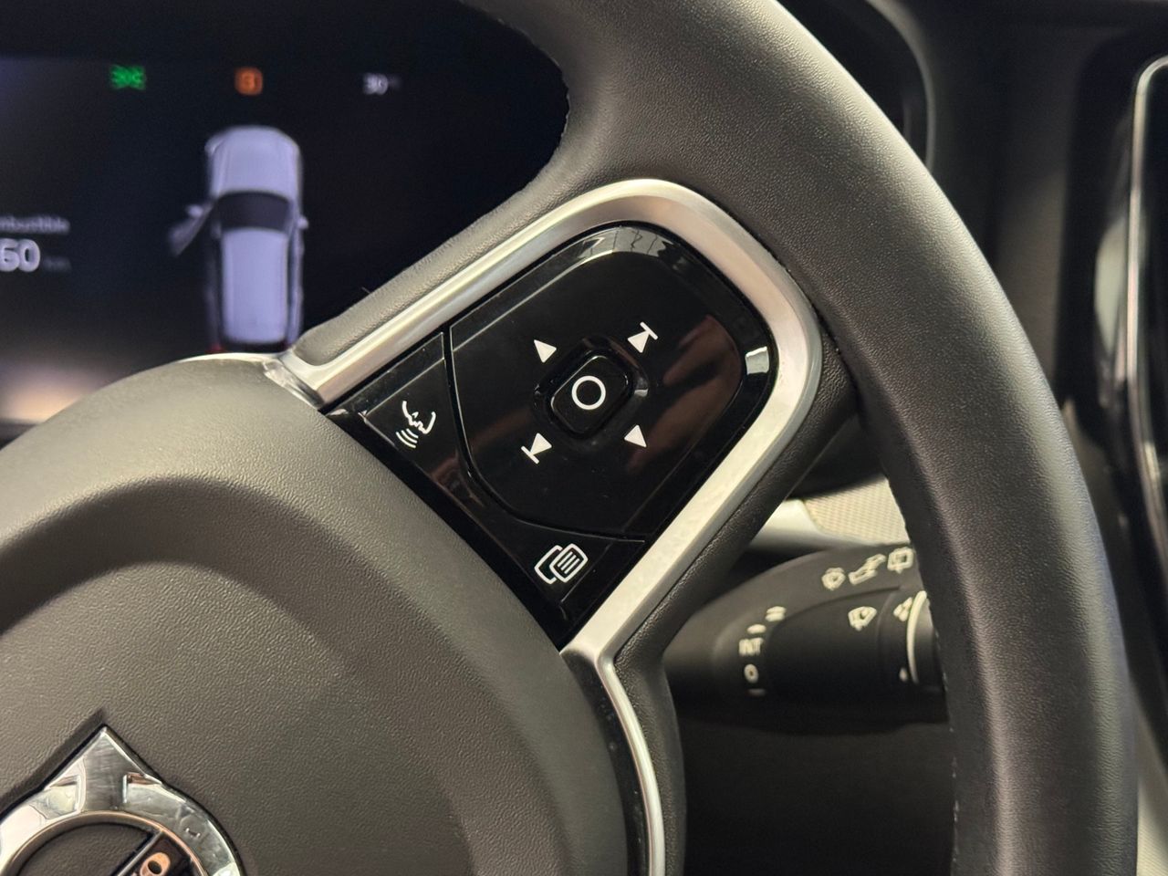 Volvo XC60 Plus Bright Auto miniatura 23