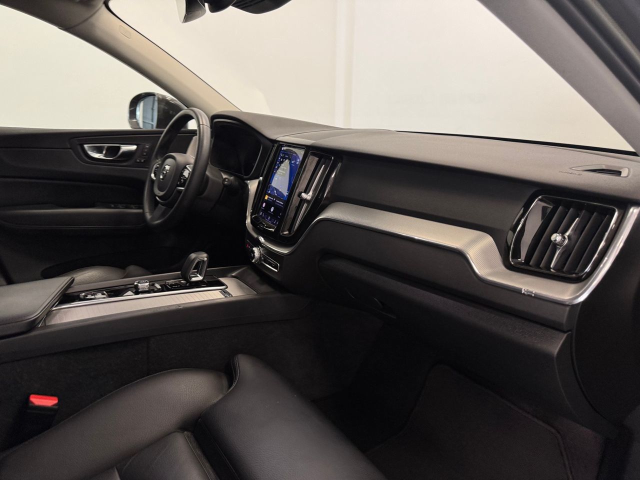 Volvo XC60 Plus Bright Auto miniatura 26
