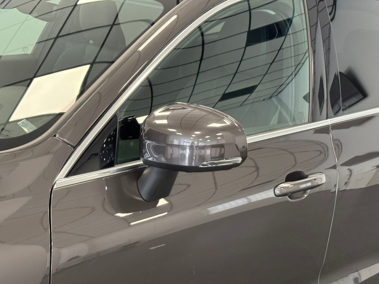 Volvo XC60 Plus Bright Auto miniatura 38