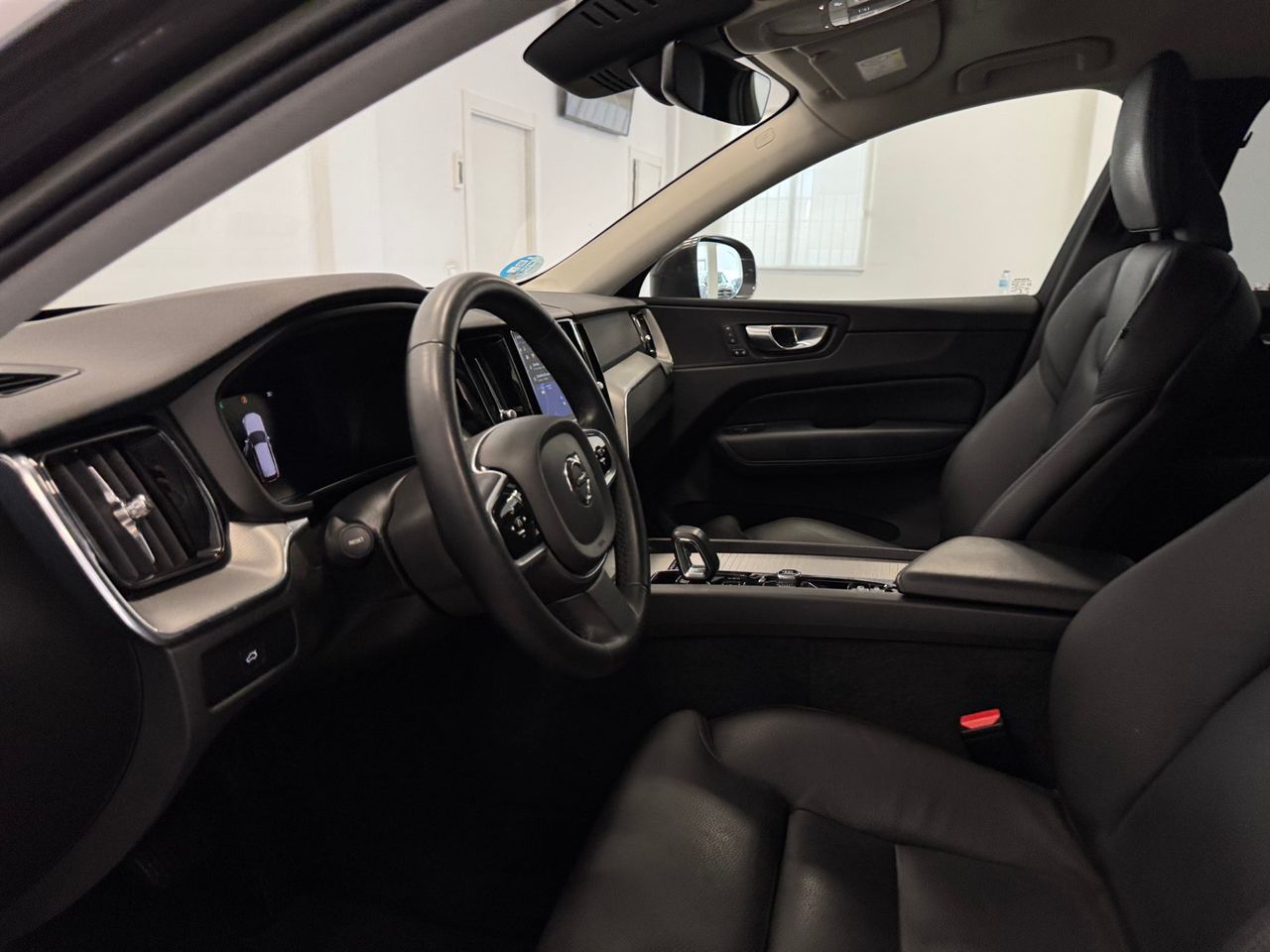 Volvo XC60 Plus Bright Auto foto 14
