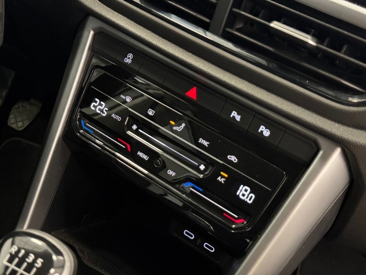 Volkswagen T-Roc LIFE  foto 19