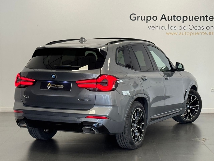 BMW X3 XDRIVE 20D XLINE foto 4