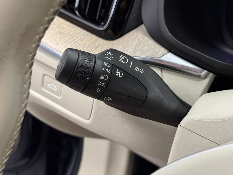 Volvo XC60 Plus Bright Auto B4 foto 17